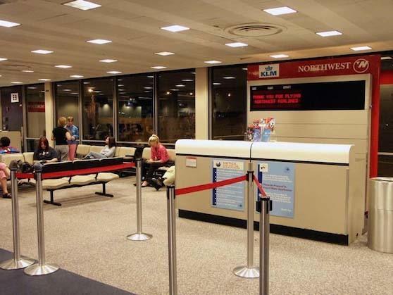 爆料!關(guān)閉電子設(shè)備的幕后-飛機(jī)上你所不知道的25個(gè)真相!